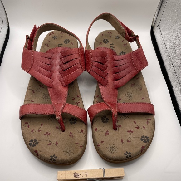 Taos Nirvana Women's Red leather Sandals size 8 - Picture 3 of 9